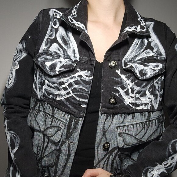 One-of-a-kind handmade grunge / punk shredded butterfly painted denim jacket - Picture 7 of 12